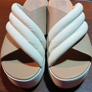 Sorel Cream and Tan Slide Sandals